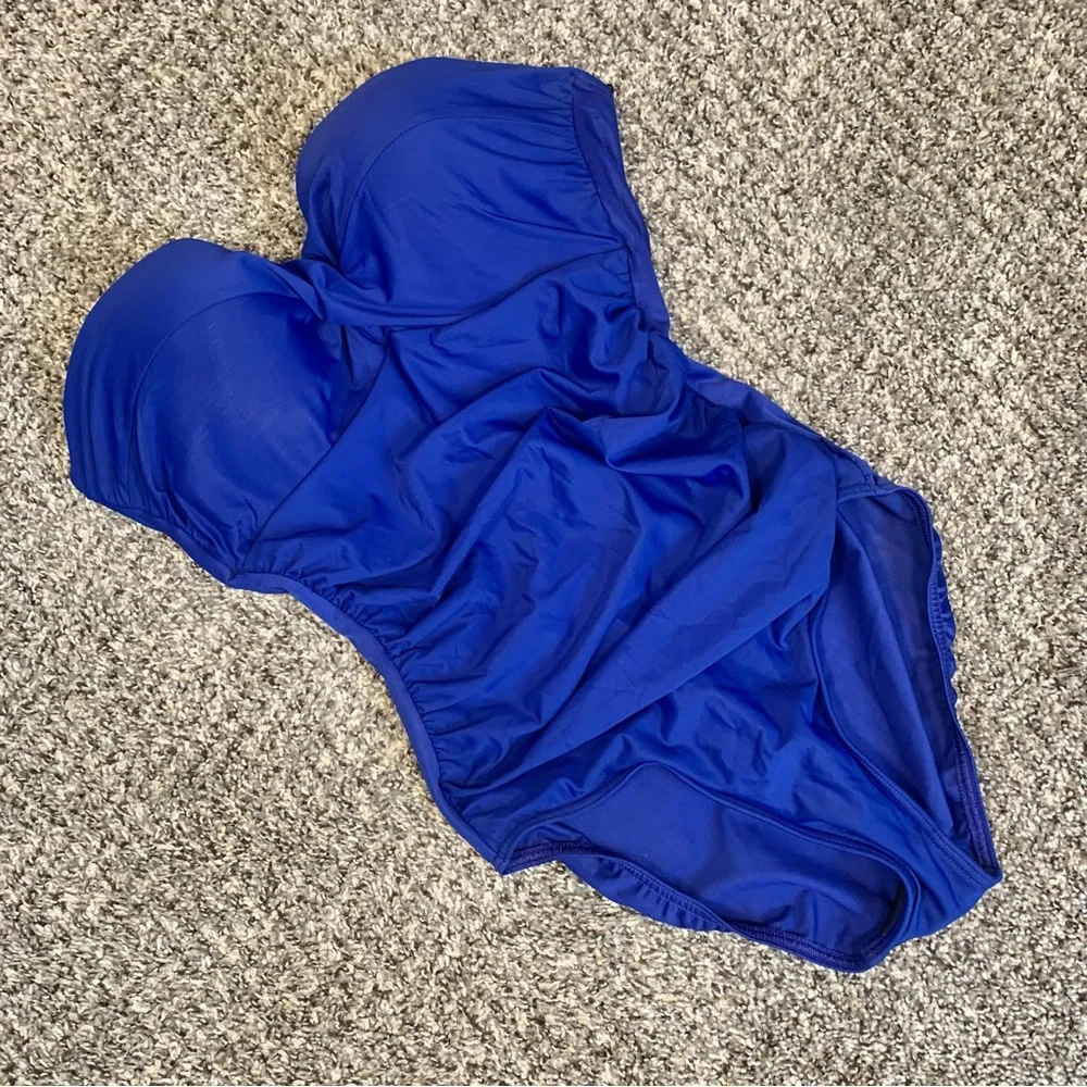 Miraclesuit Madrid One Piece Swimsuit - Picture 4 of 15